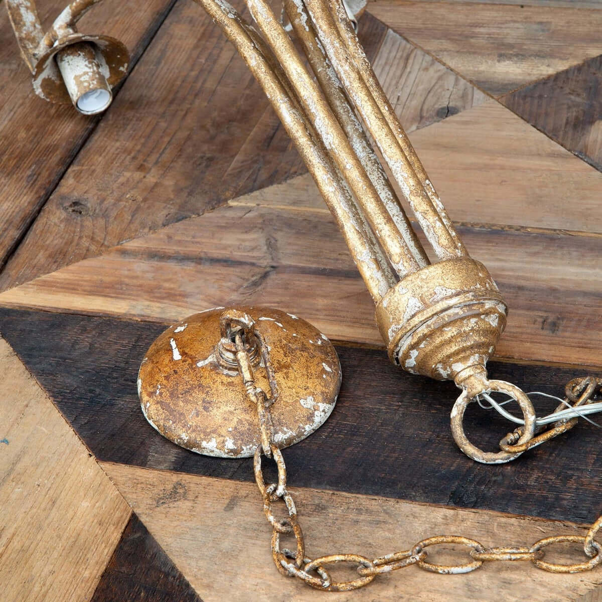 French Country Farmhouse Chandelier - Antique Gold Iron 20x20x32